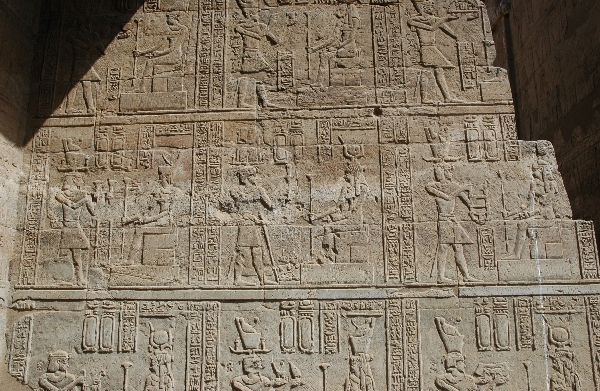 052