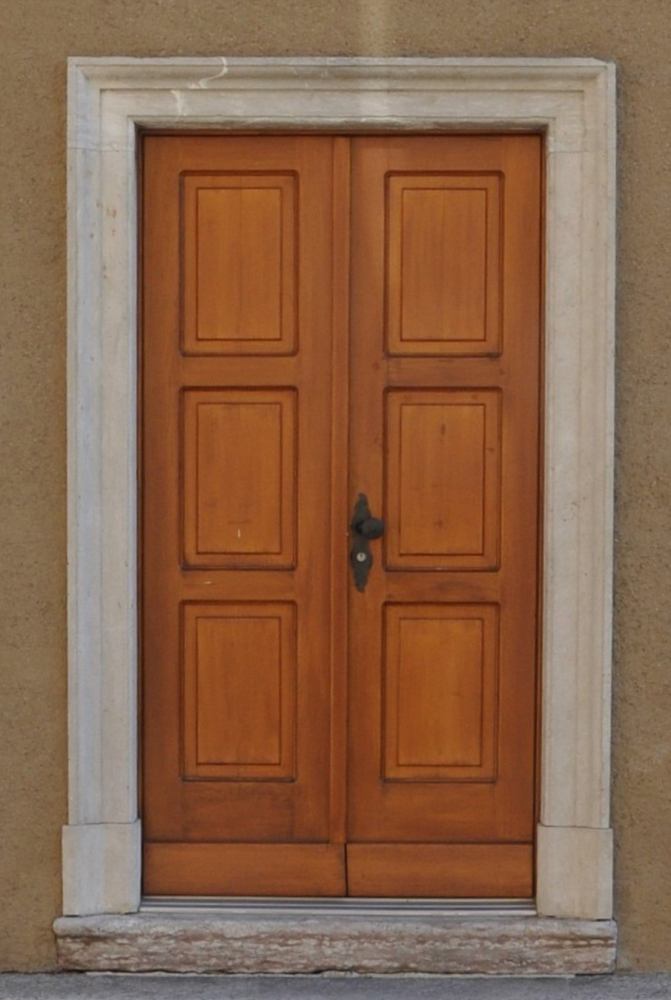 002e