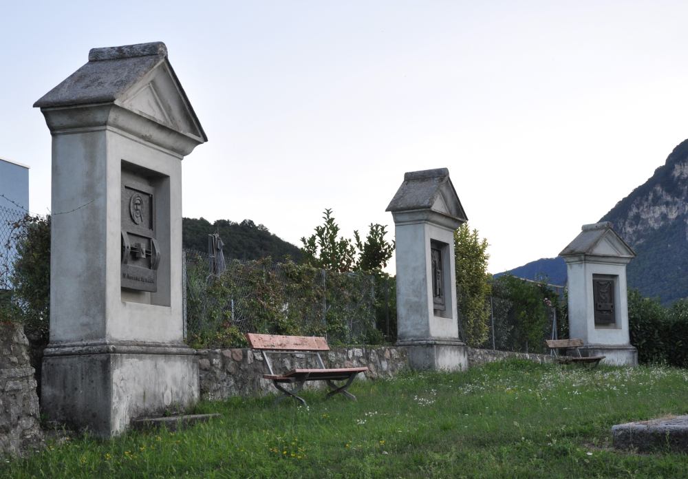 200